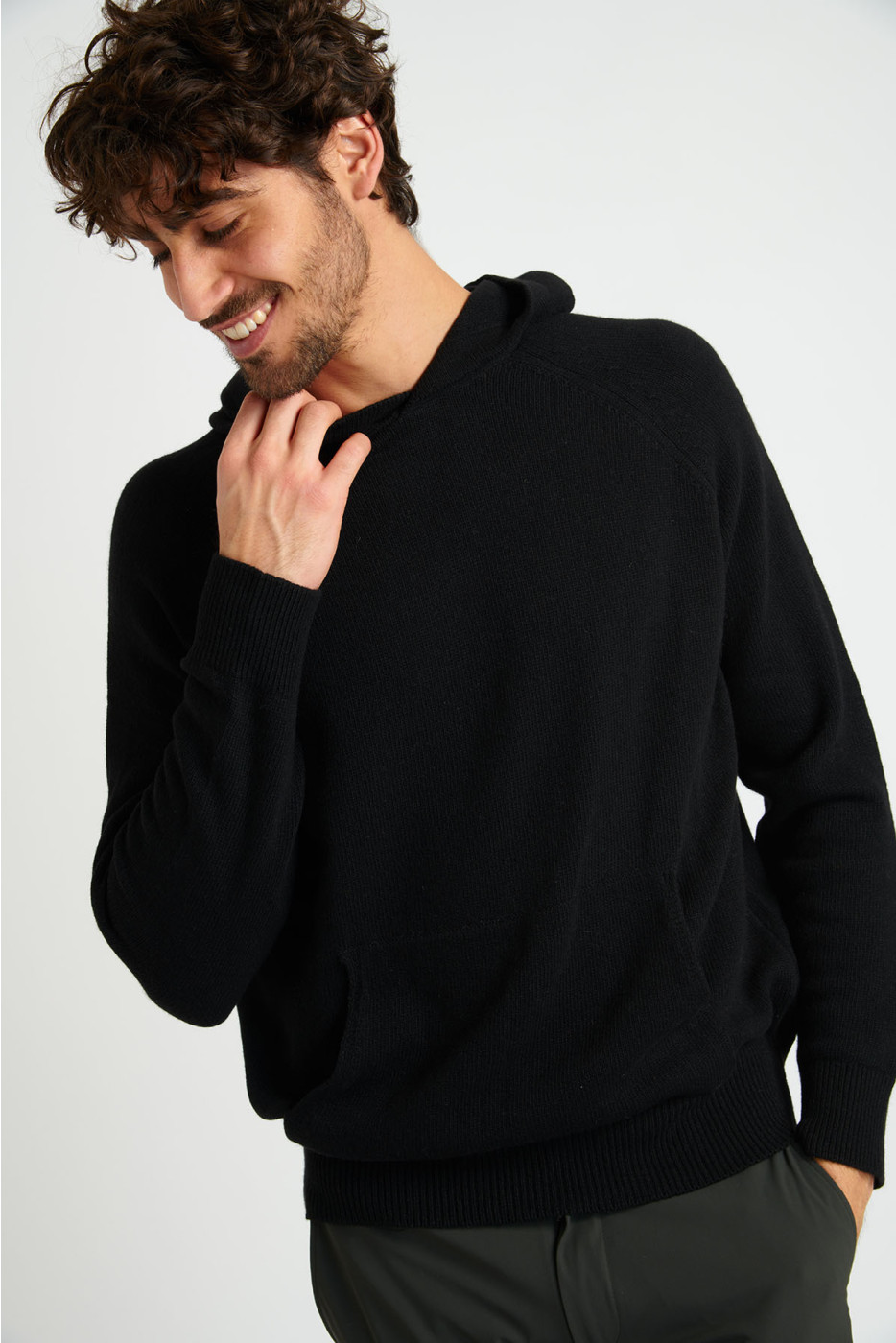 Sweatshirt pull noir à capuche MILOS MORIANI