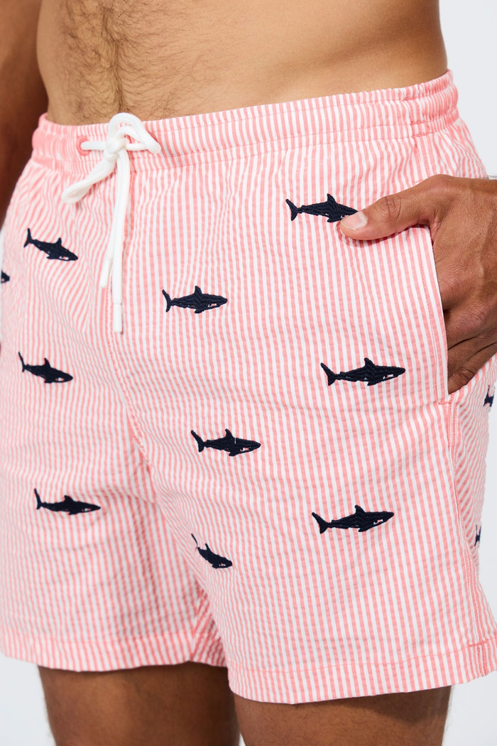 Short de bain à rayures rouge et motif requin EMILIO MINORI