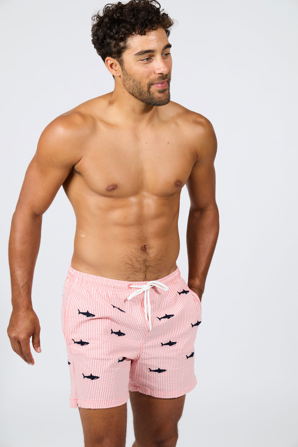 Short de bain à rayures rouge et motif requin EMILIO MINORI - 1