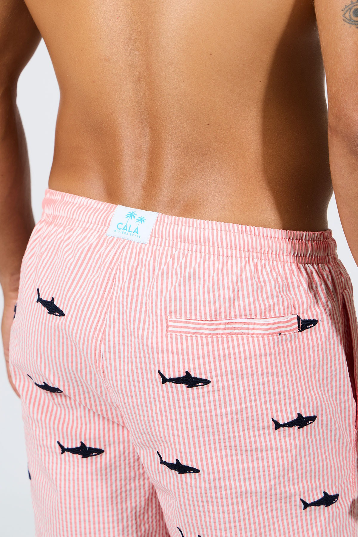 Short de bain à rayures rouge et motif requin EMILIO MINORI - 4