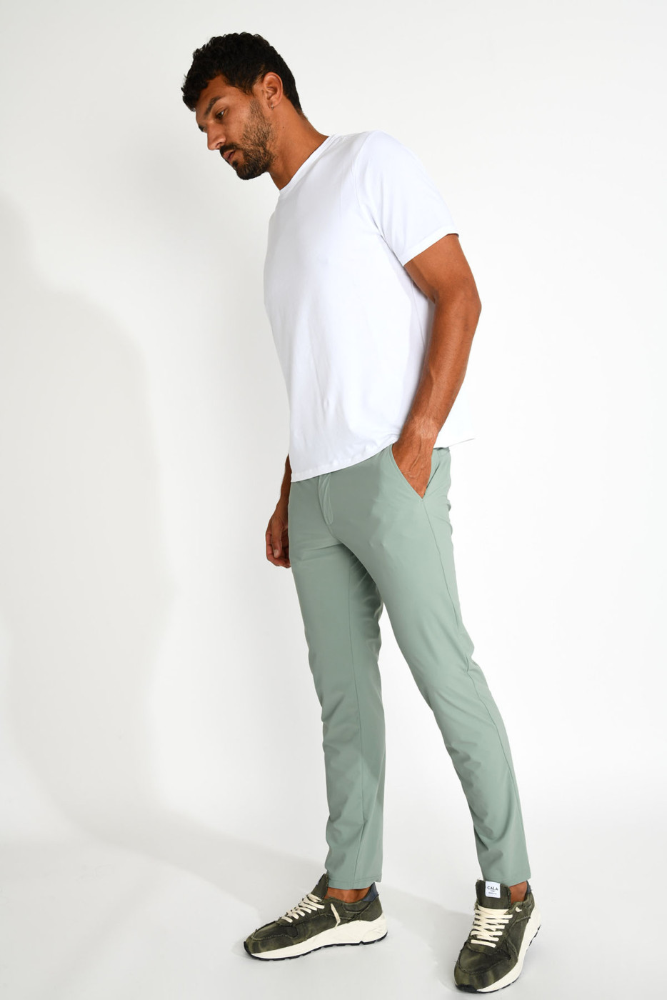 Pantalon stretch vert mousse SERGE LESCADA