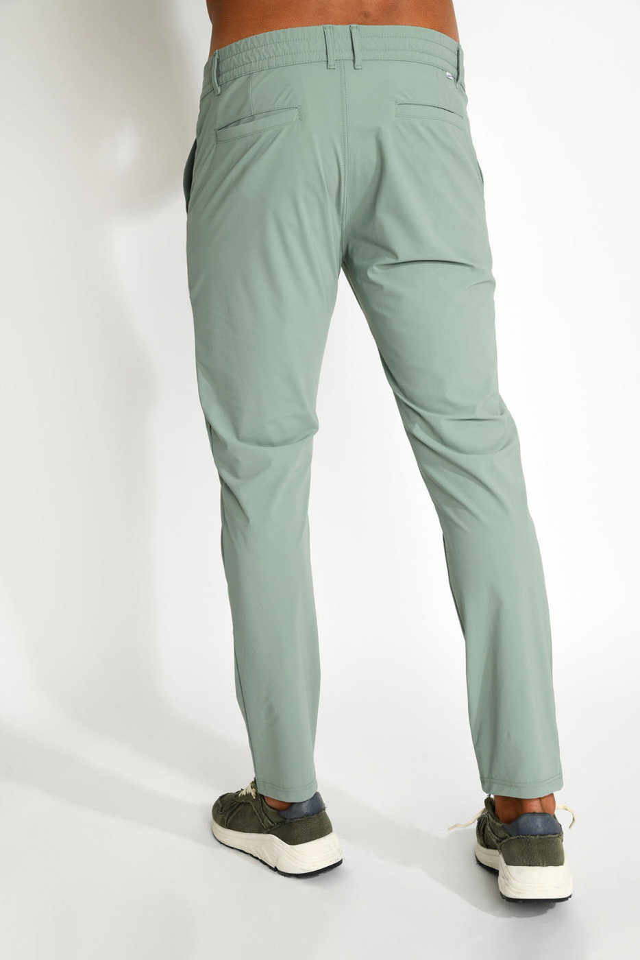 Pantalon stretch vert mousse SERGE LESCADA