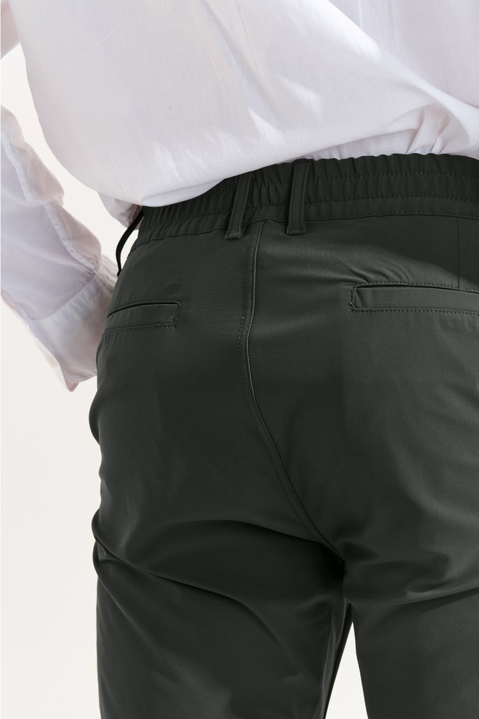 Pantalon stretch vert sapin SERGE LESCADA